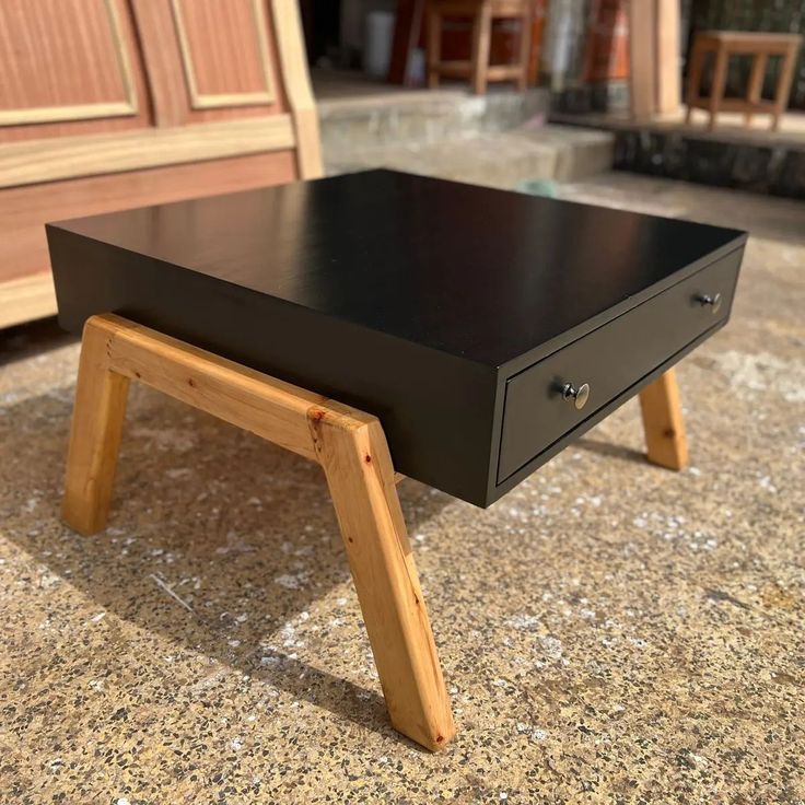 Excutive Coffee table